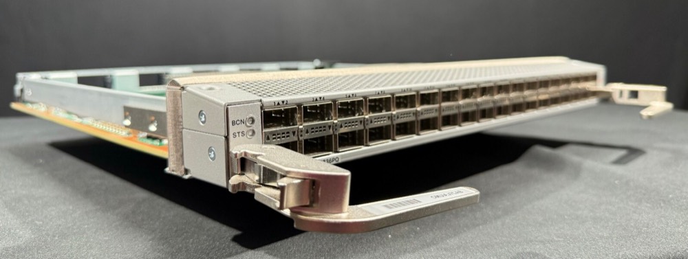 Коммутатор Cisco N9K-X9736PQ — фото 2