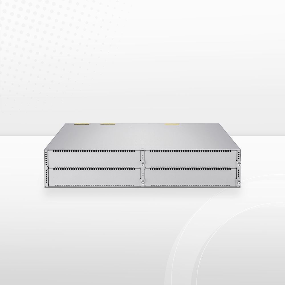 Модульный шассийный коммутатор FS NC8200-4TD 2U L3 имеет 4 слота для линейных карт 25Gb, 40Gb или 100Gb. Этот коммутат — фото 1