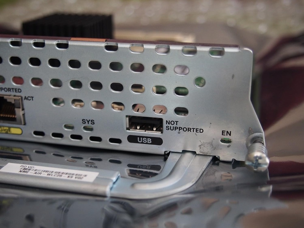 Контроллер Wi-Fi Cisco NME-AIR-WLC25-K9 — фото 2