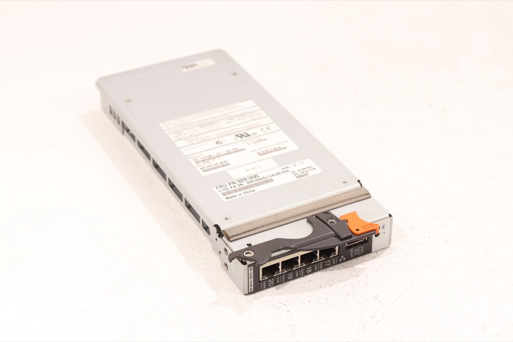 Коммутатор IBM OS-CIGESM-18TT-EBU Quad-Port Gigabit Network Switch Module FRU P/N: 32R1895 — фото 1