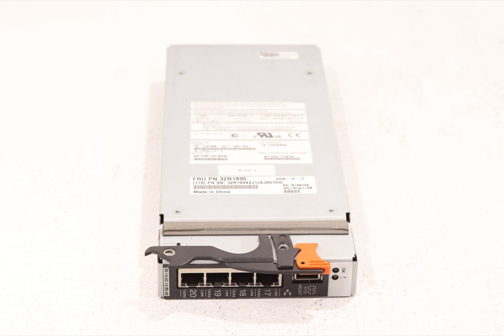 Коммутатор IBM OS-CIGESM-18TT-EBU Quad-Port Gigabit Network Switch Module FRU P/N: 32R1895 — фото 2