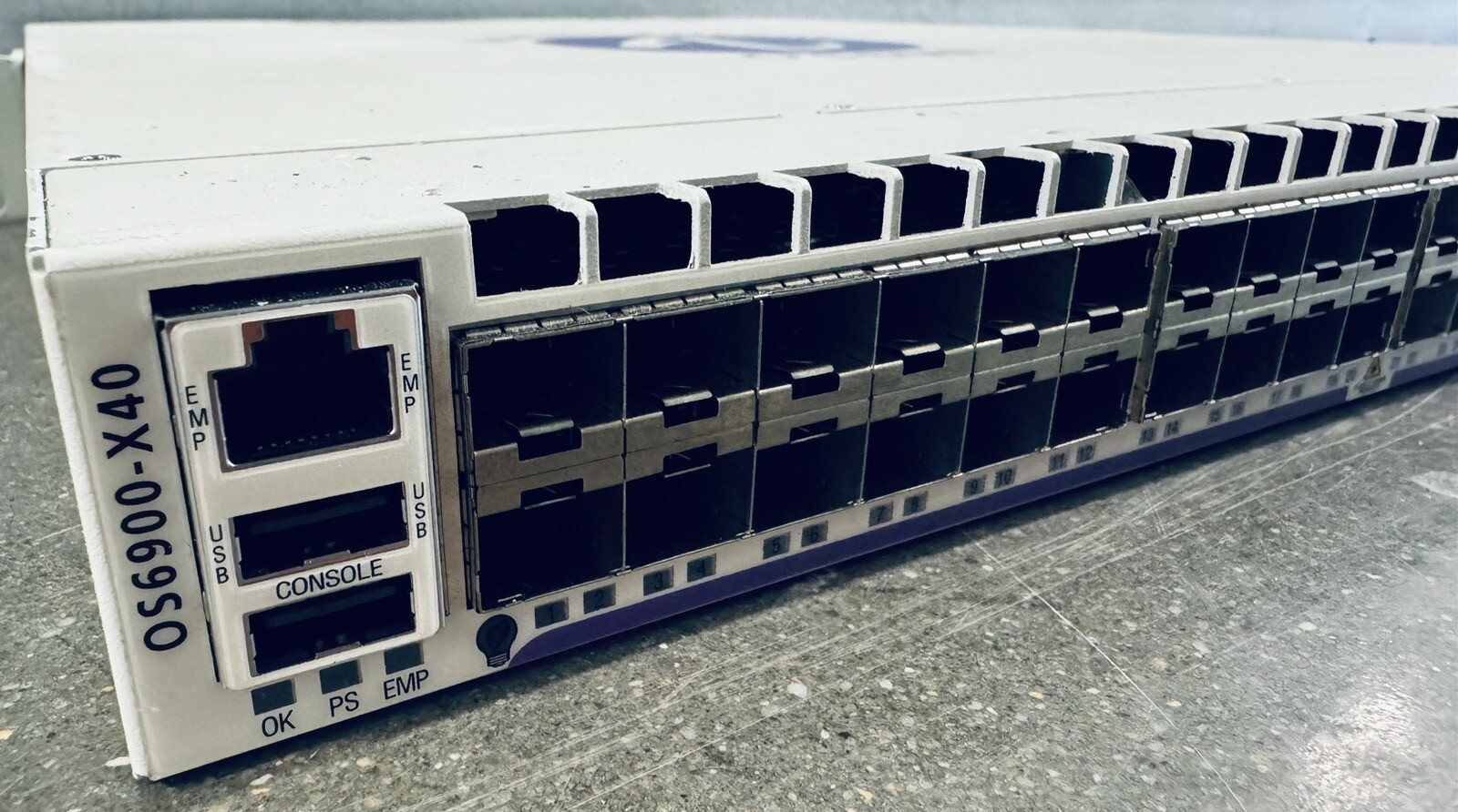Коммутатор OmniSwitch OS6900-X40 (Alcatel-Lucent Enterprise / ALE) — фото 2