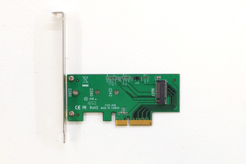 SSD-накопитель Ableconn PEXM2-SSD M.2 SSD To PCIe 3x4 Adapter P/N: F120-00B Tested Working — фото 2