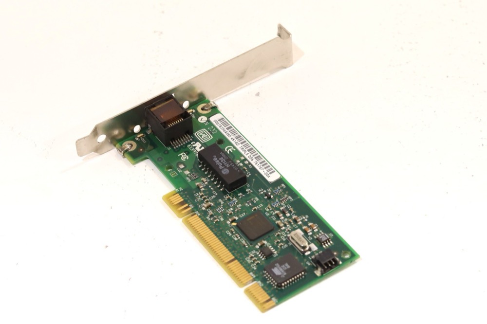 Адаптер Intel PRO/100S Single-Port 100Mb/s PCIe Desktop Network Adapter P/N: 751767-004 — фото 1
