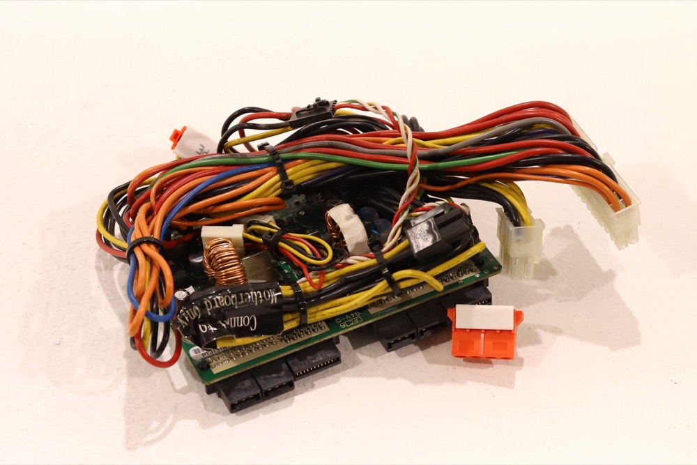 Плата SuperMicro 1U Server Power Distribution Board w/Cables P/N: PT8131H16WN1286 — фото 1
