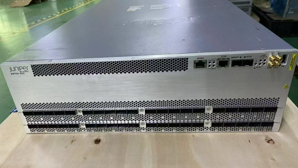 Маршрутизатор Juniper PTX10003-80C — фото 4