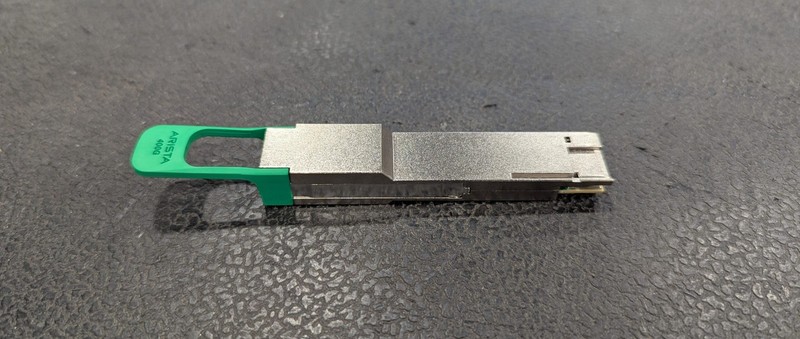 Трансивер Arista QDD-400G-XDR4 400G QSFP Double Density Transceiver, MPO12 APC connector — фото 1