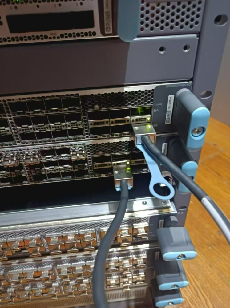Коммутатор Juniper QFX10000-60S-6Q — фото 2