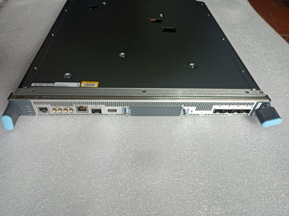 Коммутатор Juniper QFX10000-RE-B — фото 1