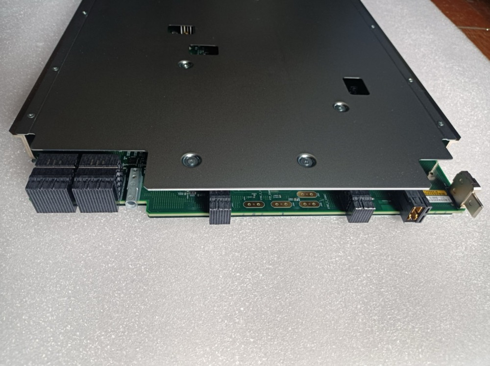 Коммутатор Juniper QFX10000-RE-B — фото 3