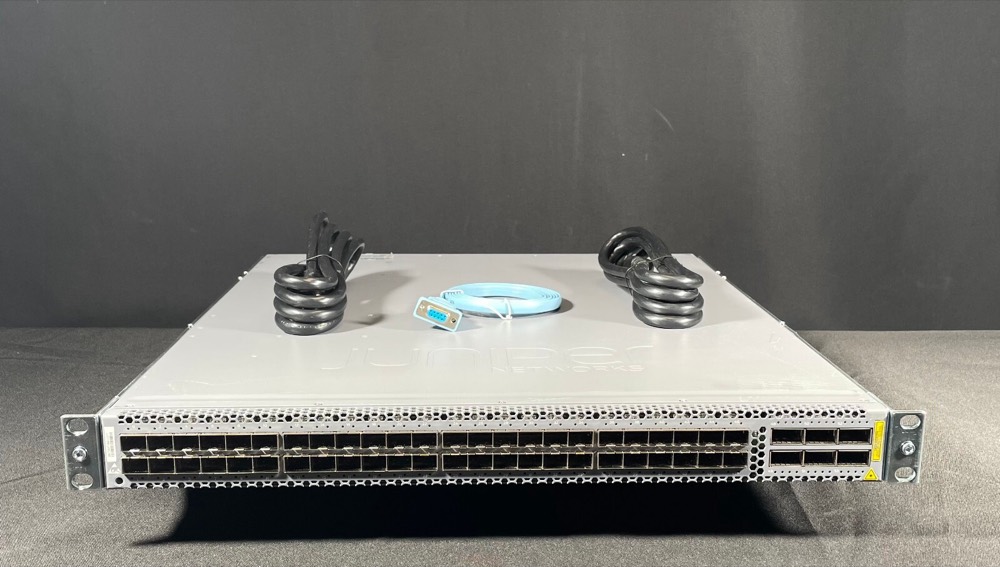Коммутатор Juniper QFX5100-48S-AFI — фото 1