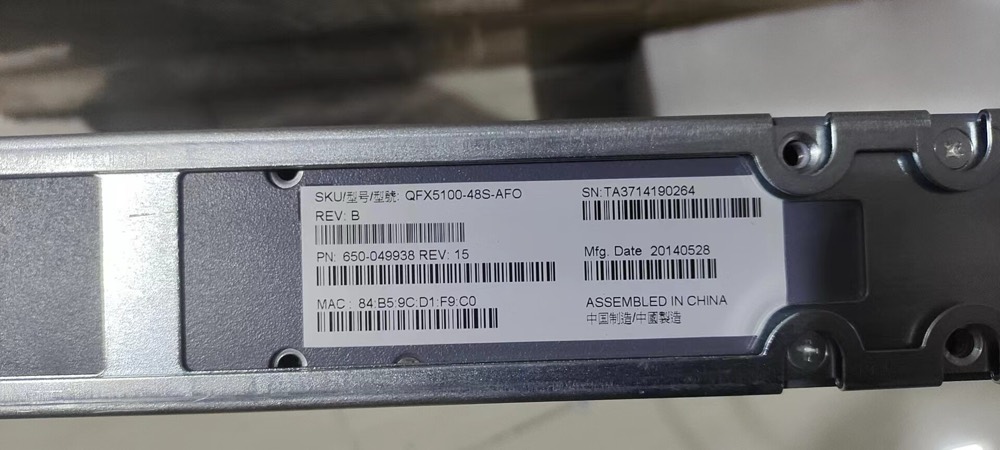 Коммутатор Juniper QFX5100-48S-AFO — фото 2