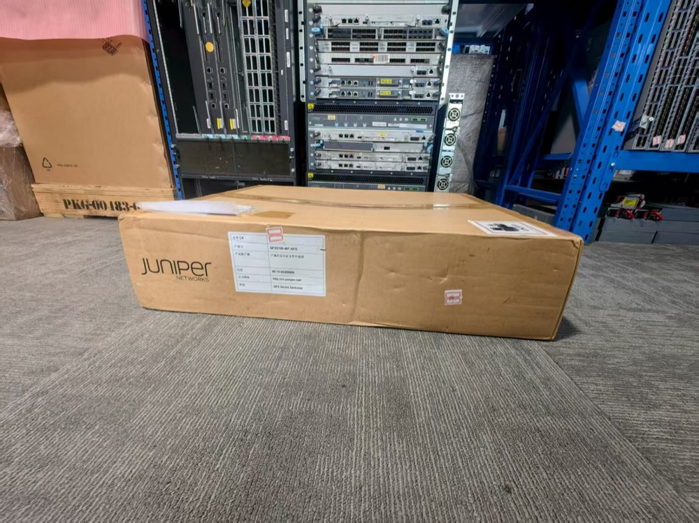 Коммутатор Juniper QFX5100-48T-AFO — фото 2