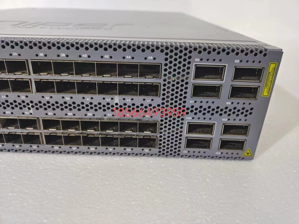 Коммутатор Juniper QFX5100-96S-AFI/AFO — фото 2