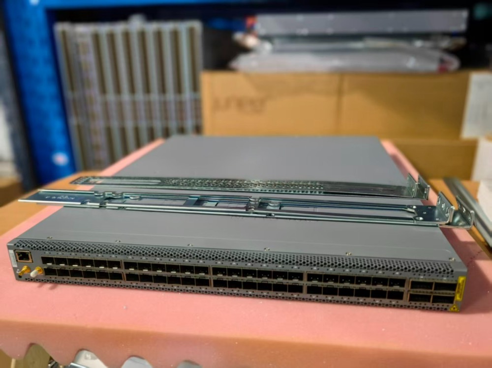 Коммутатор Juniper QFX5110-48S-AFO — фото 1