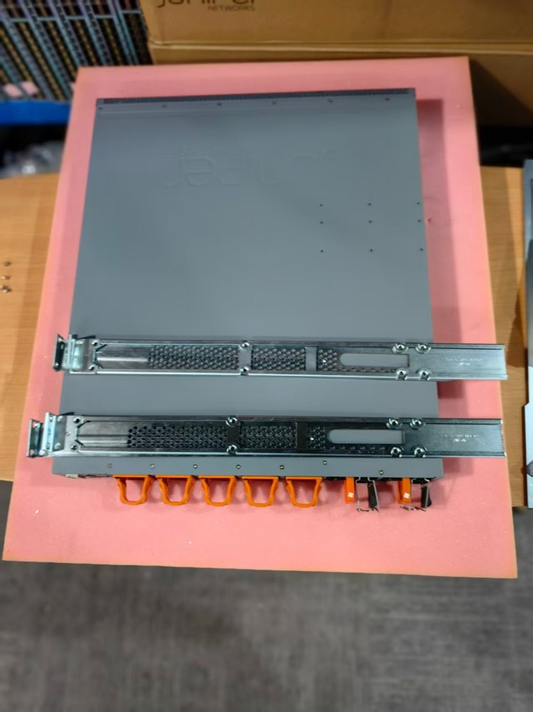Коммутатор Juniper QFX5110-48S-AFO — фото 3