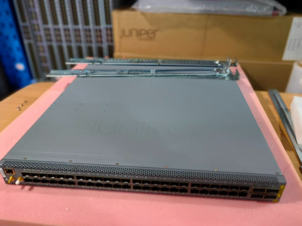 Коммутатор Juniper QFX5110-48S-AFO — фото 4