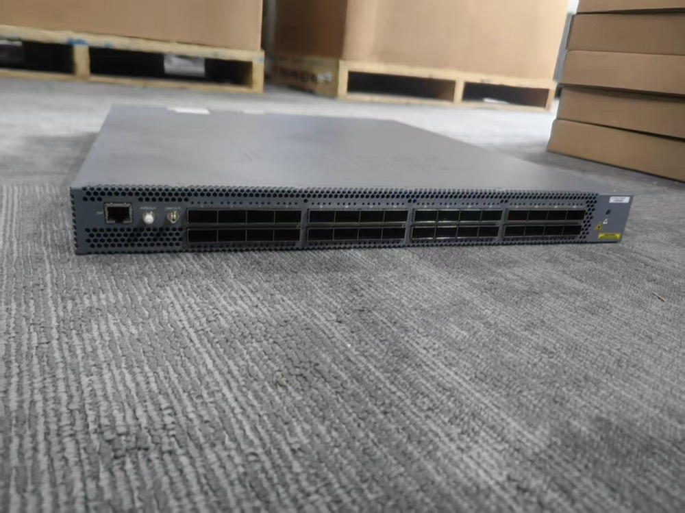 Коммутатор Juniper QFX5200-32C-AFI_Same-day — фото 2
