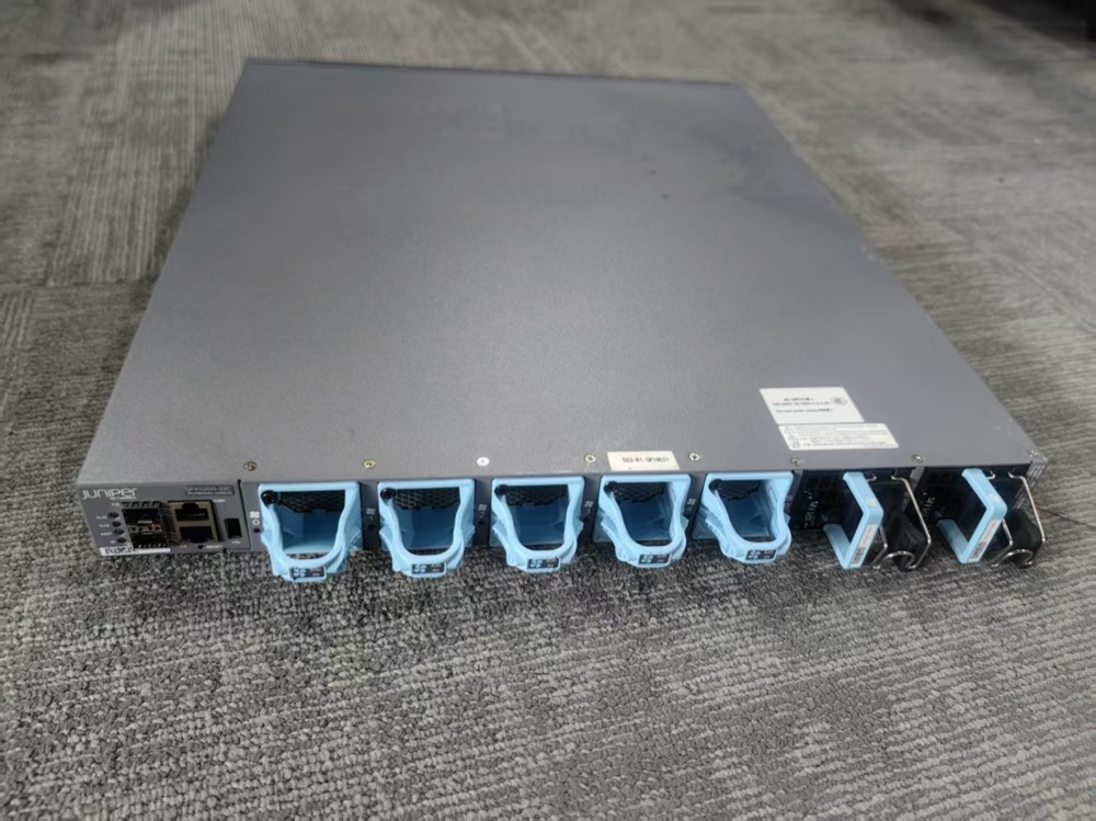Коммутатор Juniper QFX5200-32C-AFI_Same-day — фото 4