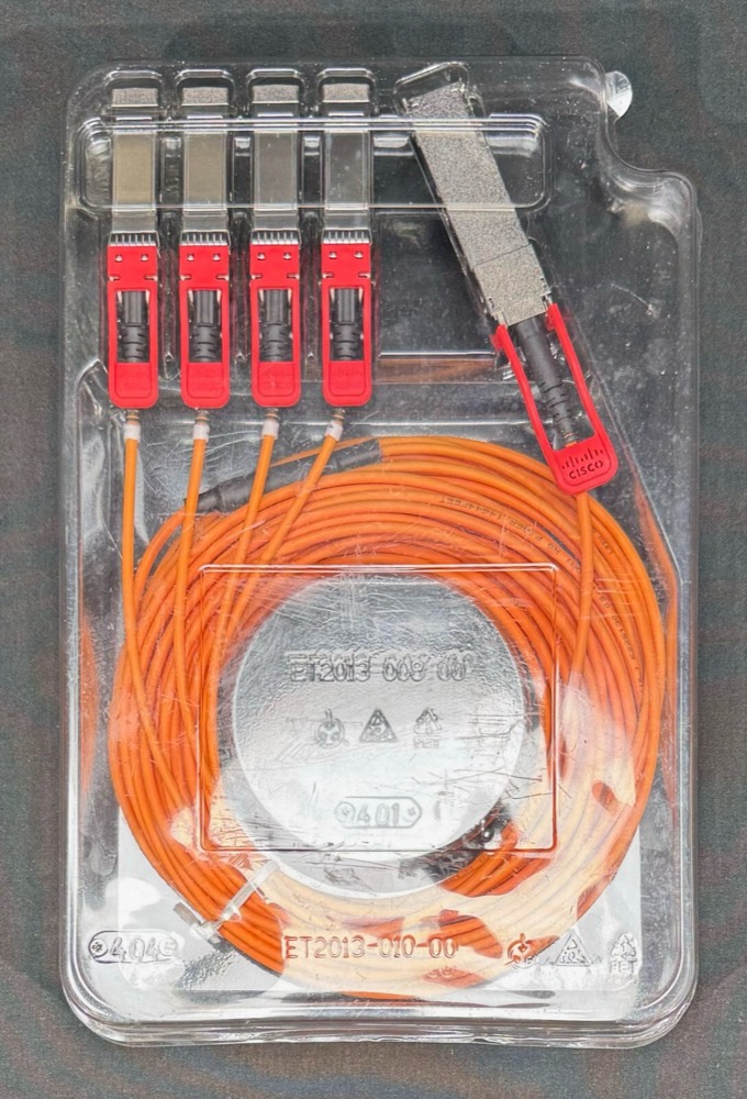 Трансивер Cisco QSFP-4X10G-AOC10M — фото 2