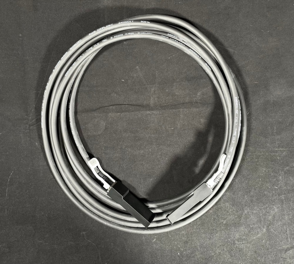 Кабель Cisco QSFP-H40G-CU5M НОВЫЙ — фото 3
