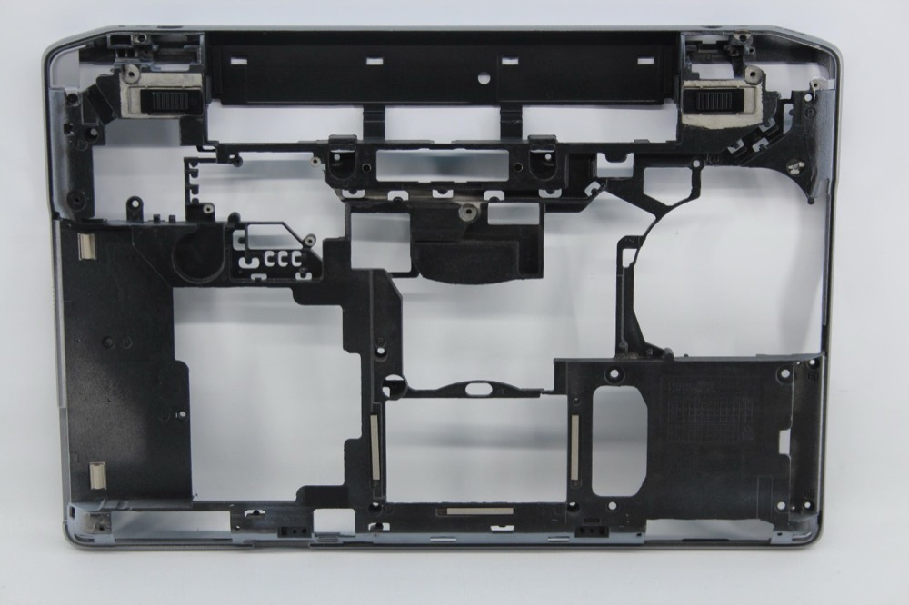 Корпусная деталь R95H4 NEW GENUINE DELL LATITUDE E6420 BOTTOM BASE COVER MFJHR 0R95H4 — фото 1
