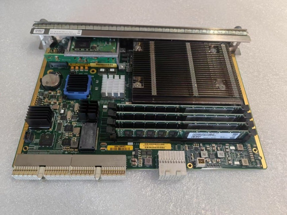 Маршрутизатор Juniper RE-S-X6-128G-S-S — фото 3