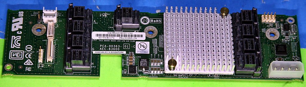 Жёсткий диск SAS-экспандер Intel RES3TV360 на 9 портов SFF-8643, Microchip PM8044 — фото 1