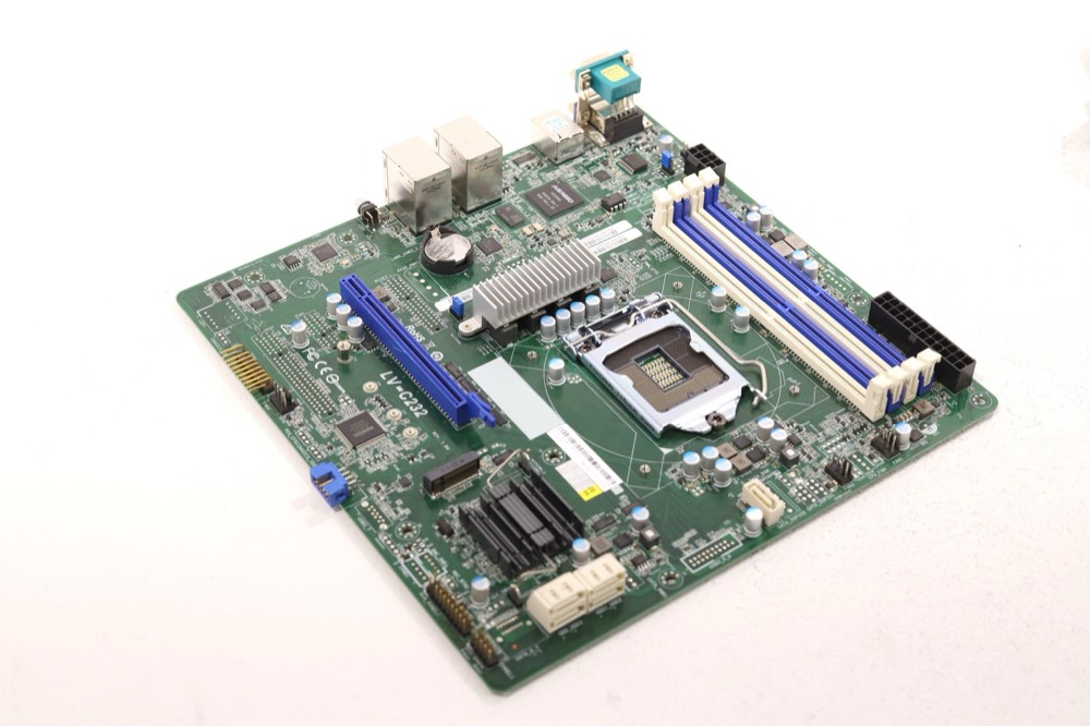 Материнская плата Lenovo ThinkServer RS160/RS260 LGA 1151 DDR4 Server Motherboard FRU P/N: 00MX653 — фото 1