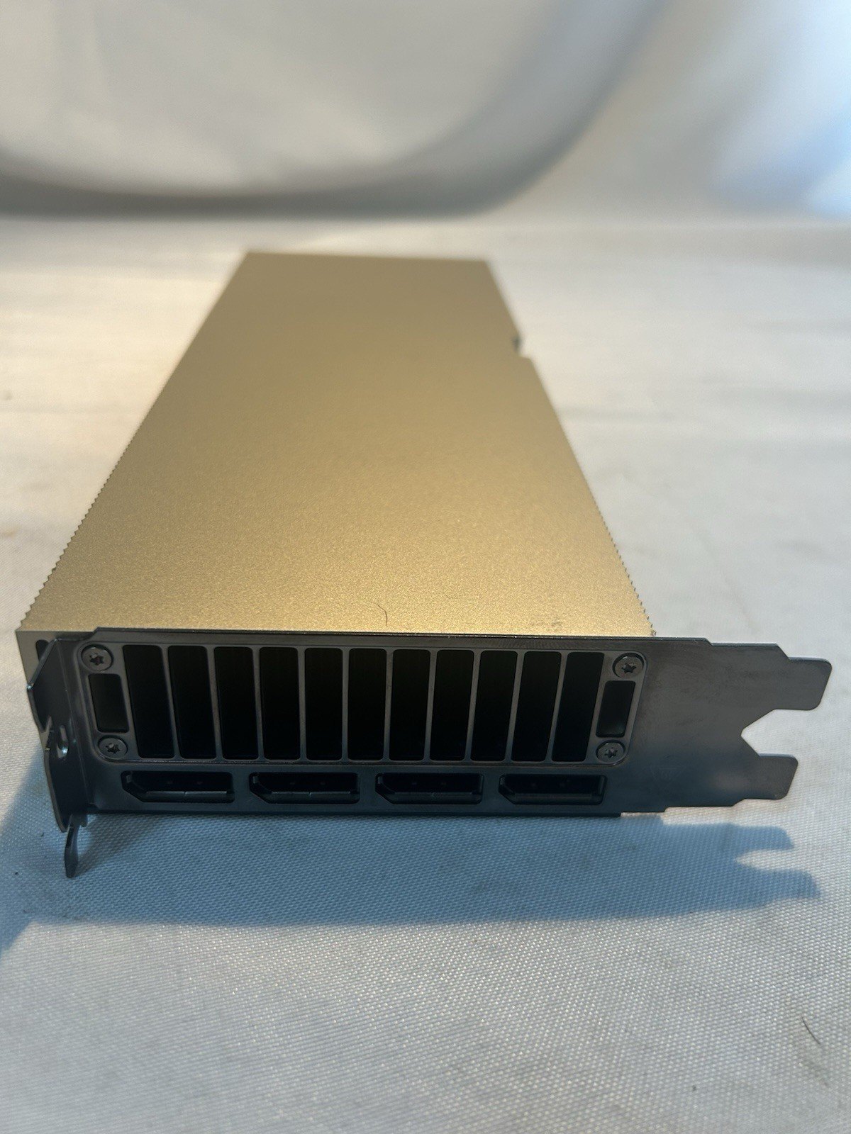 Видеокарта NVIDIA RTX PRO 6000 Blackwell (96 ГБ GDDR7 ECC, PCIe 5.0) — фото 2
