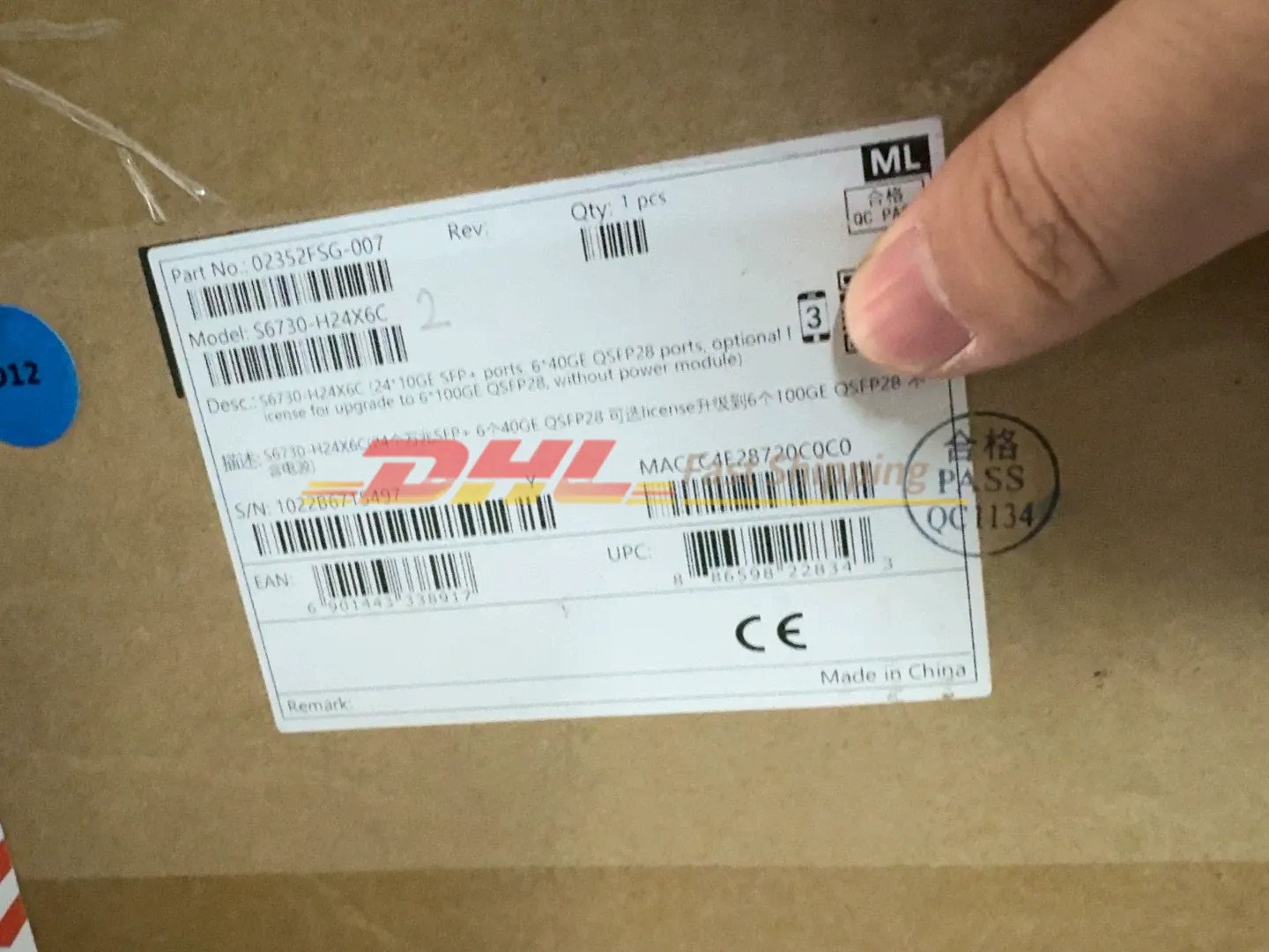 Коммутатор Huawei S6730-H24X6C (24×10GE SFP+, 6×40/100GE QSFP28, с лицензией 100G) — фото 3
