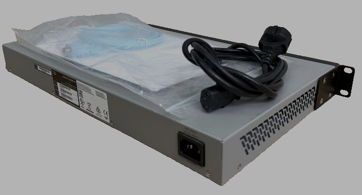 Коммутатор Cisco SF200-48 SLM248GT — фото 1
