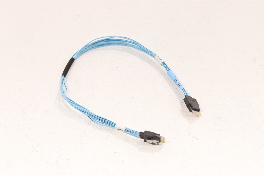 Кабель Amphenol SFF-8654 To SFF-8654 SlimSAS Server Data Cable P/N: 25CFM-300821-A4R — фото 1