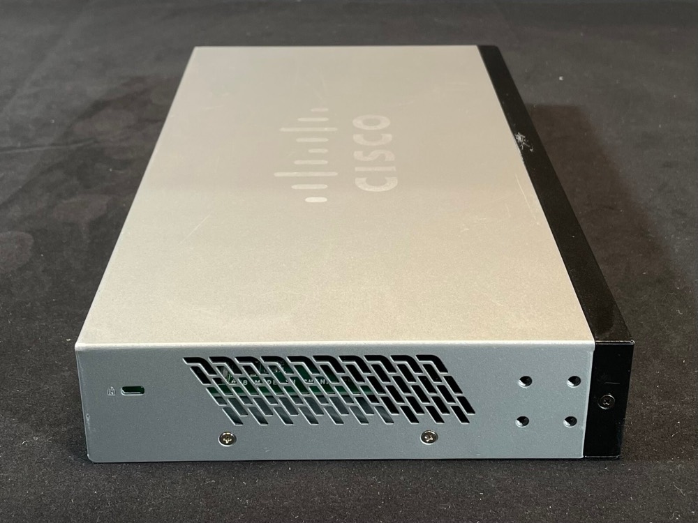 Коммутатор Cisco SG300-10MP-K9 — фото 3