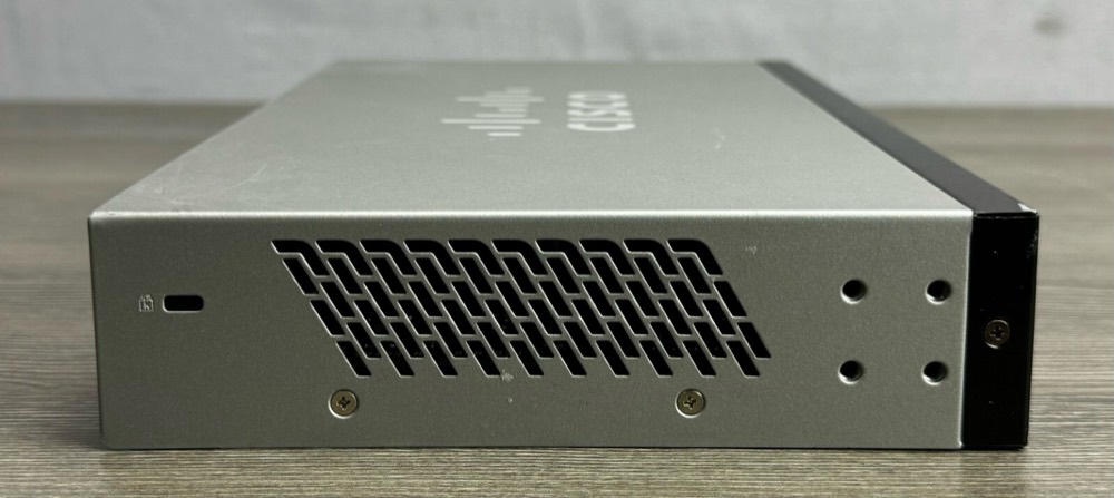 Коммутатор Cisco SG300-10MPP-K9 — фото 3