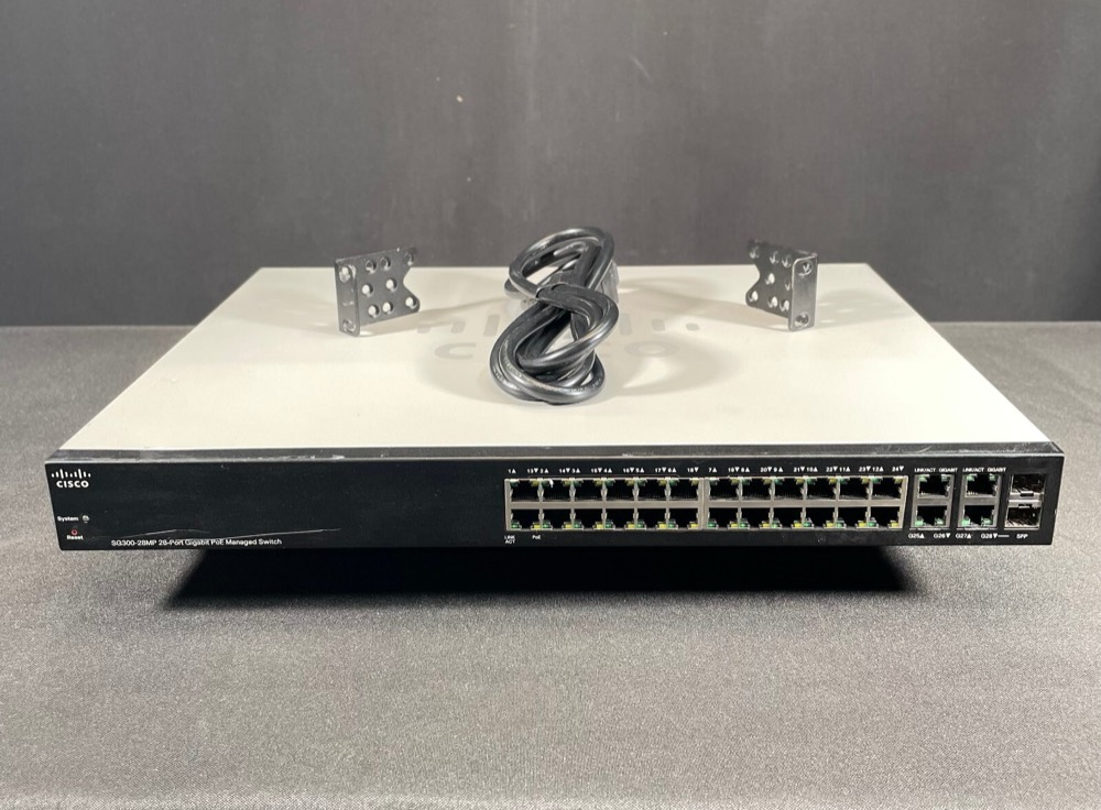 Коммутатор Cisco SG300-28MP-K9 — фото 1
