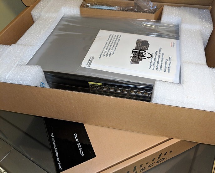 Коммутатор Cisco SG350-28P-K9 — фото 2