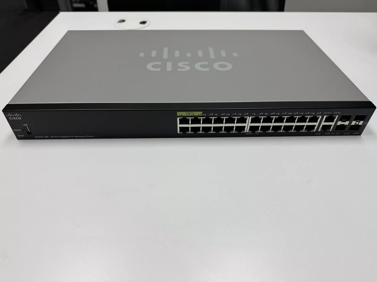 Коммутатор Cisco SG350-28P — фото 1
