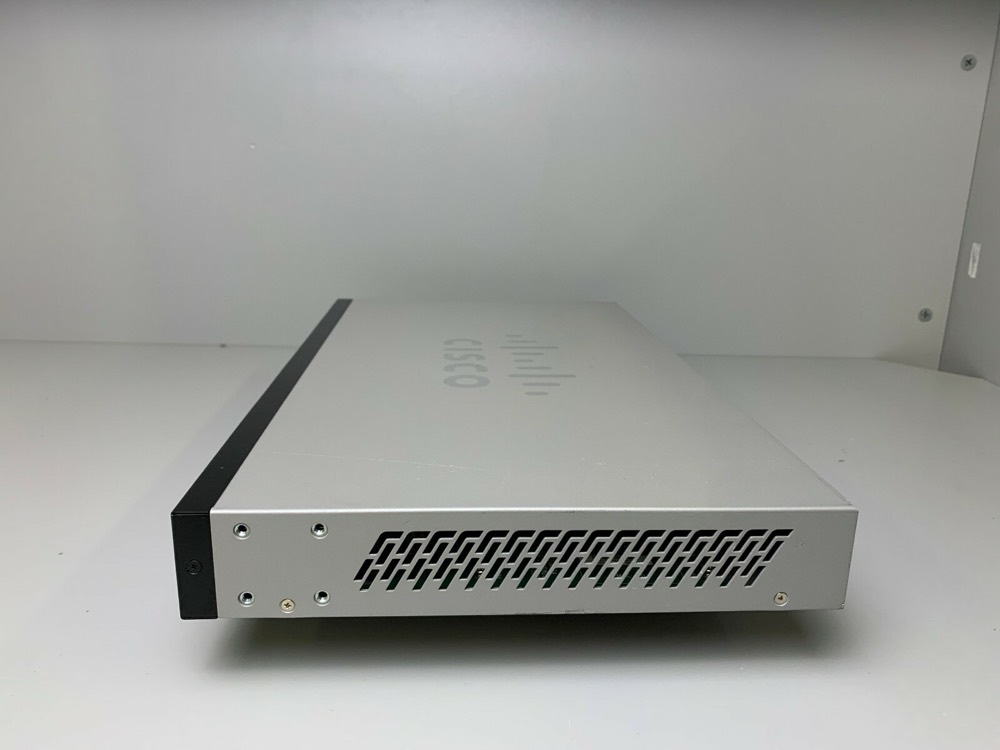 Коммутатор Cisco SG500-28P-K9 — фото 3