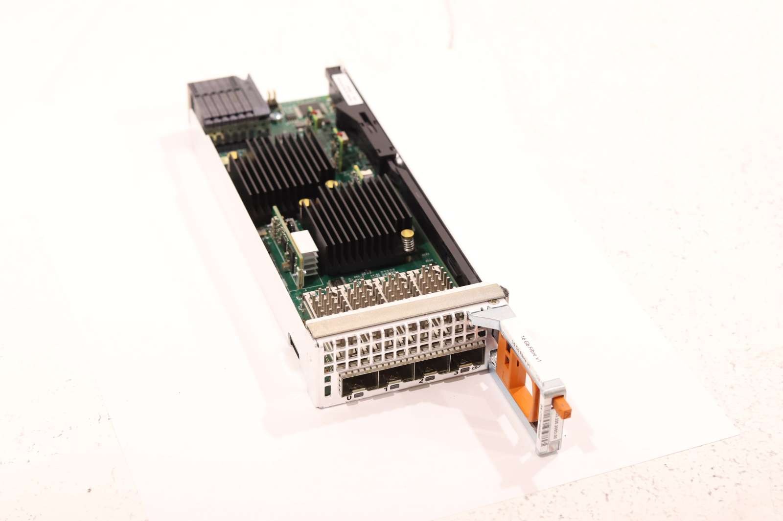 Модуль EMC SLIC32 Quad-Port 16GB Fibre Channel v1 I/O Module P/N:303.220.300D.00 Tested — фото 1