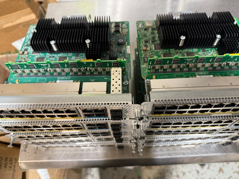 Маршрутизатор Cisco SM-X-16G4M2X — фото 3