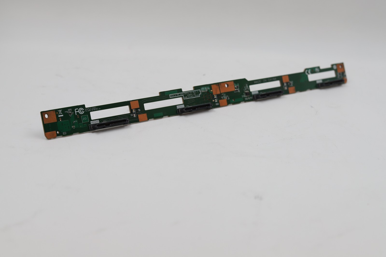 Бэкплейн Lenovo SR550/SR530/SR630 3.5" 4-Bay SAS/SATA HDD Backplane Board FRU P/N:01GV279 — фото 2