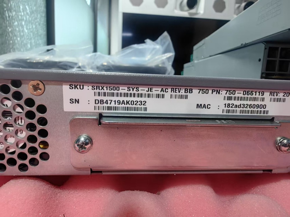 Межсетевой экран Juniper SRX1500-SYS-JE-AC — фото 2