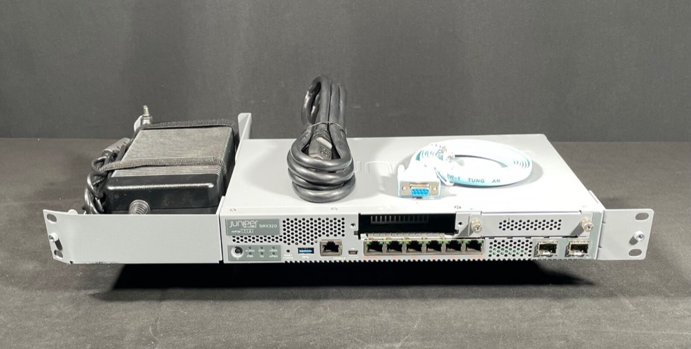 Межсетевой экран Juniper SRX320-POE — фото 1