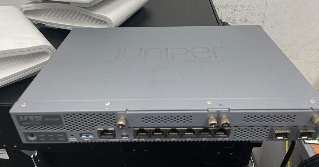 Межсетевой экран Juniper SRX320 — фото 1