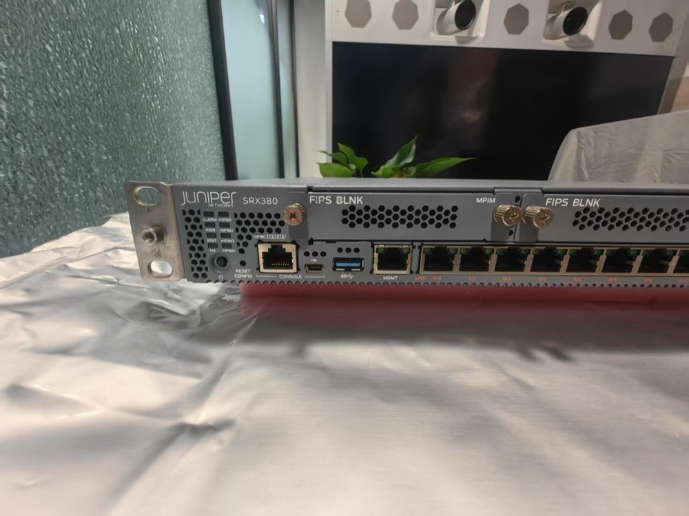 Межсетевой экран Juniper SRX380-P-SYS-JB-AC — фото 1