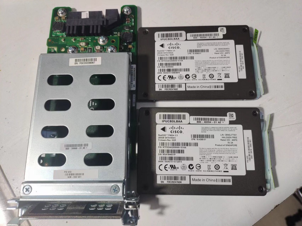 SSD-накопитель Cisco SSD-STTA-400G — фото 3