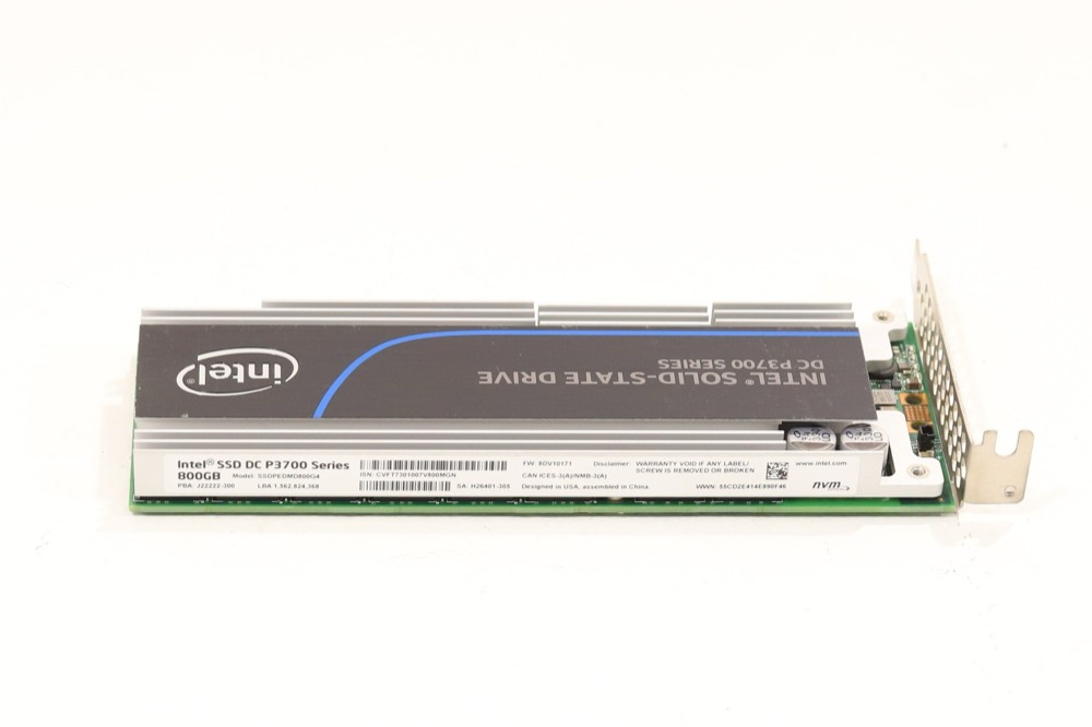 SSD-накопитель Intel SSDPEDMD800G4 DC P3700 Series 800GB MLC NVMe PCIe Gen3 x4 SSD Card Tested — фото 3