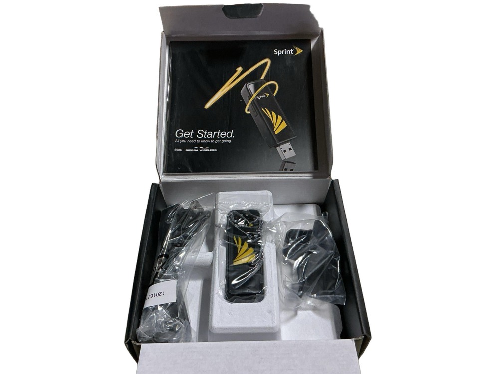 Компонент SWU598DORA 1100792 Sprint - Sierra 3G Wireless USB Modem 598u Black — фото 1