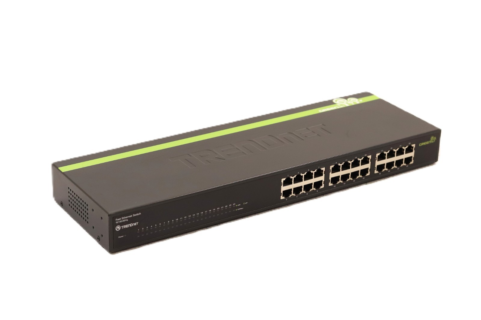 Коммутатор TRENDnet TE100-S24g 24-Port 10/100Mbps Fast Ethernet Network Switch Tested — фото 1